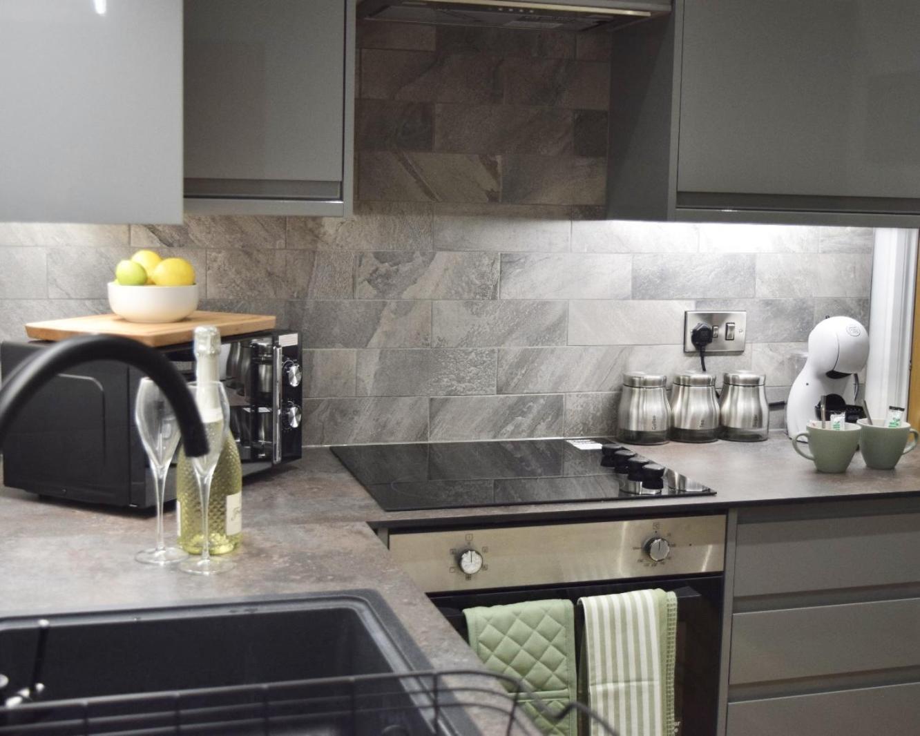 The Yorkshire Crown - Luxury Apartment - Free Parking Nearby Χαρογκέιτ Εξωτερικό φωτογραφία